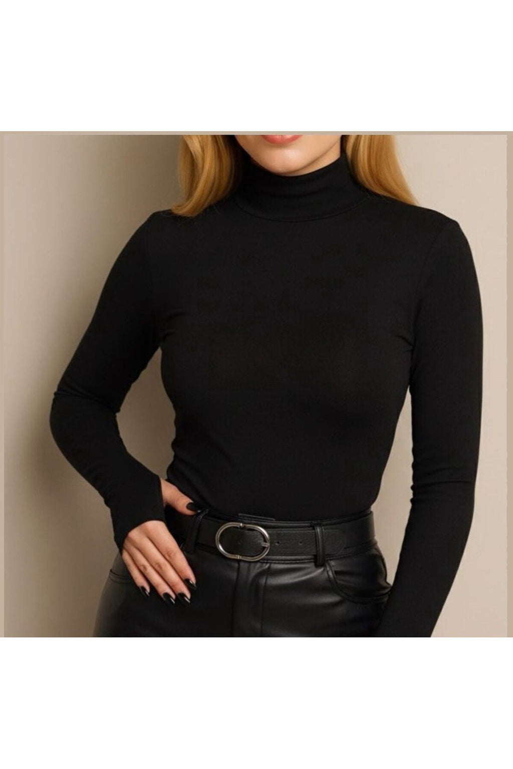 Uzun Kol Dik Yaka Parmak Geçmeli Body T-Shirt