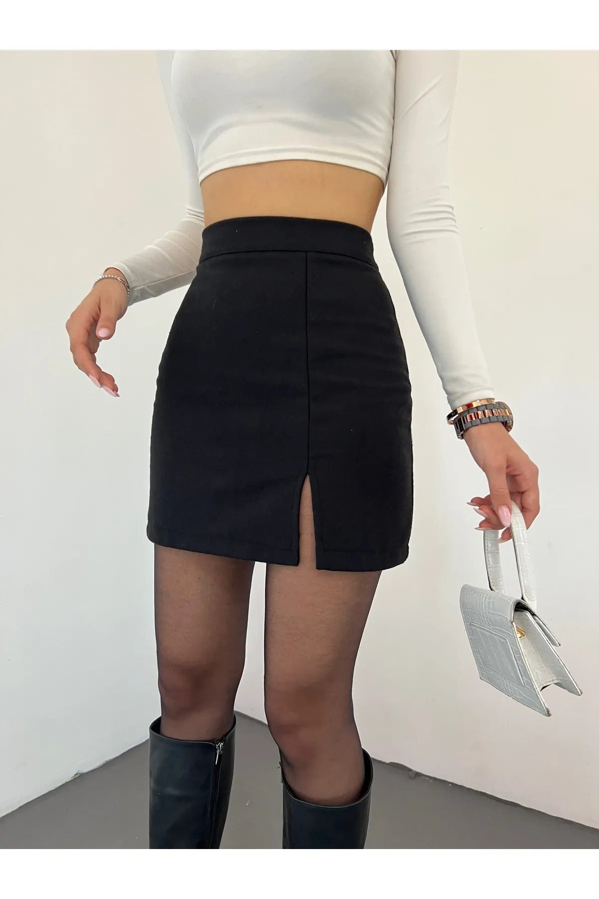 10 NUMARA MODA Kadın Siyah Esnek Kumaş Yırtmaçlı Mini Etek 10NMR4171